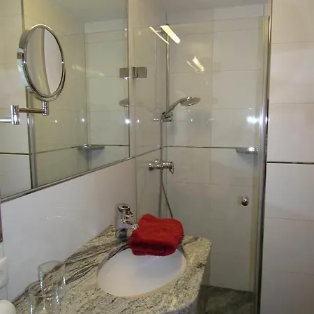 Bed & Breakfast Haus Saler 3*