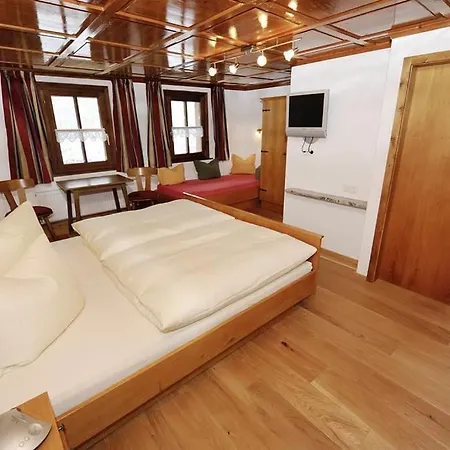 Haus Saler Bed & Breakfast 3*