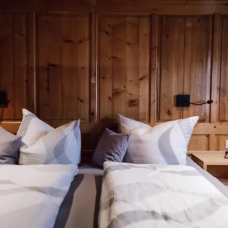Bed & Breakfast Haus Saler *